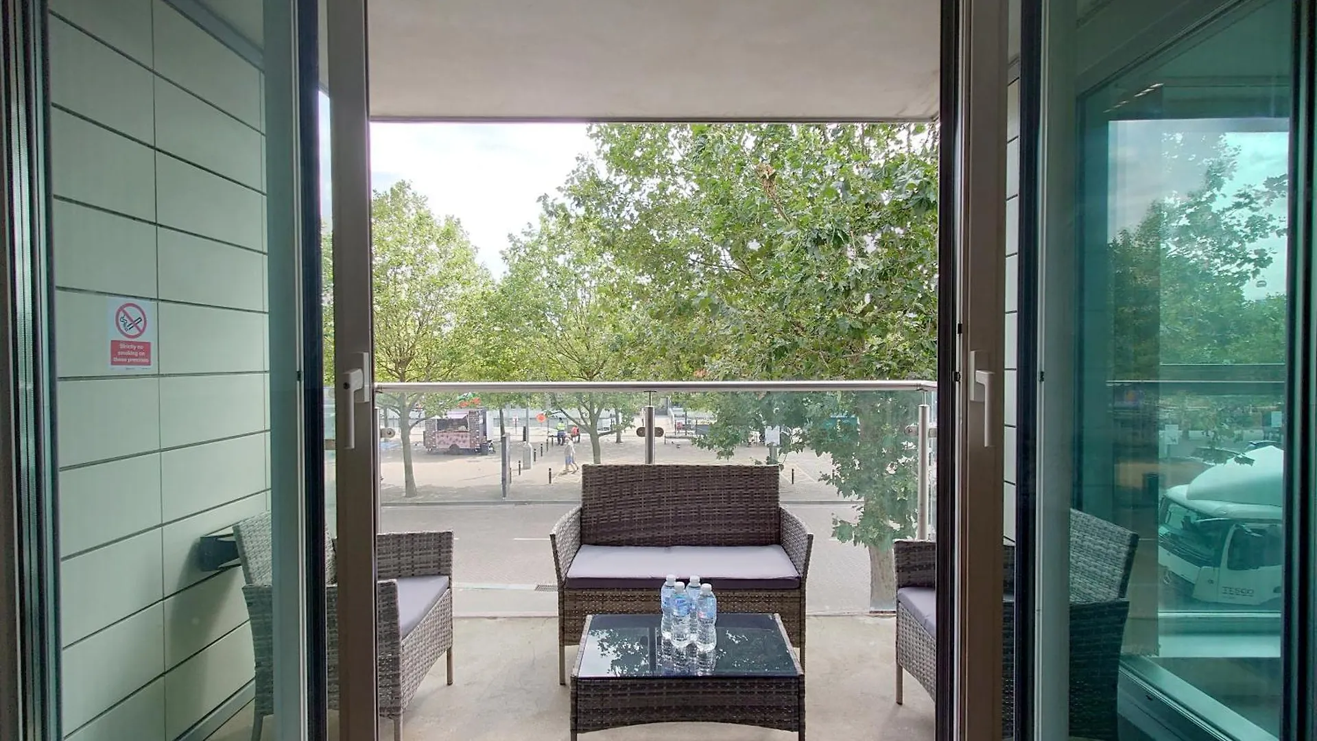 Fully Serviced Two Bed Apartment By Excel & O2 London 0*,  United Kingdom